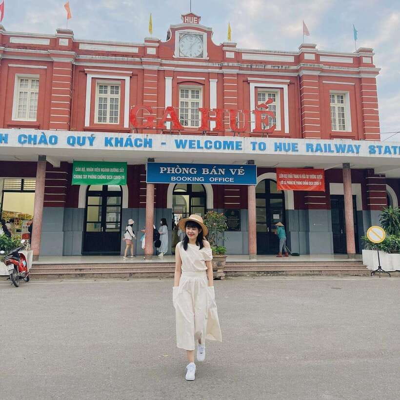 Da Nang: Hue Imperial Day Trip, Hai Van Pass Train, & Lunch - The long ride back to Da Nang