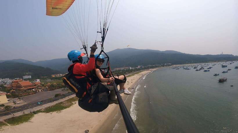 Da Nang Private paragliding experience on Monkey Mountain - How the guides shape the experience