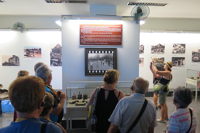 Daily Small Group Tour to Saigon City and Cu Chi Tunnels - Cu Chi Tunnels show war as daily routine