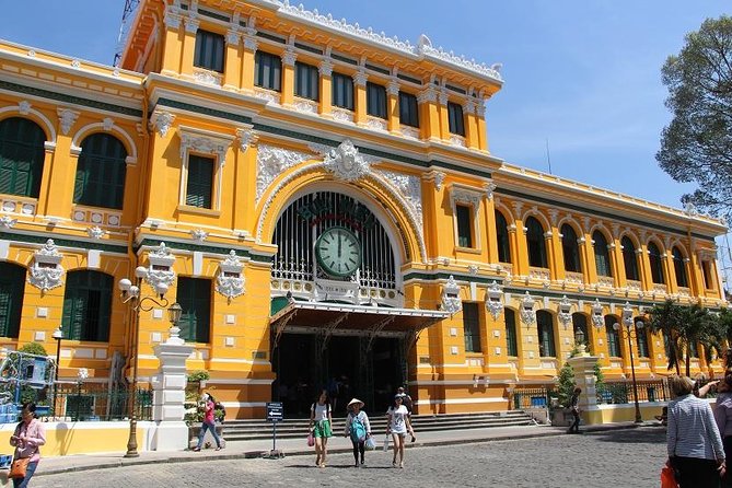 Daily Small Group Tour to Saigon City and Cu Chi Tunnels - Who should book this experience?