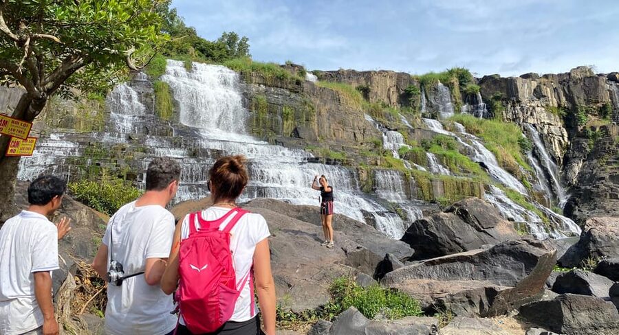 Dalat: 3 Waterfalls Day Tour — Datanla, Pongour & Elephant - Linh An Pagoda has the day’s most striking statue