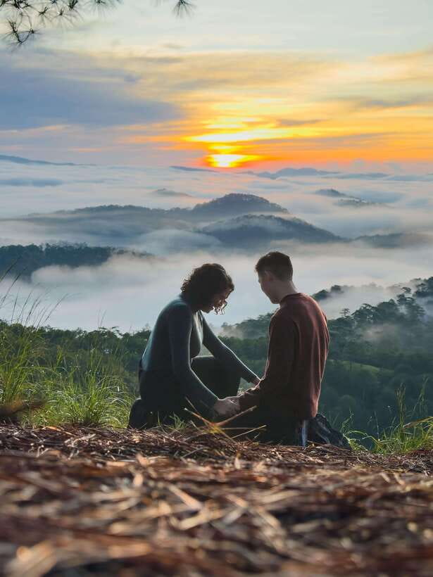 Dalat: Cloud Chasing packaged hike - Sunrise Pickup Included - Free photos and the optional DSLR package
