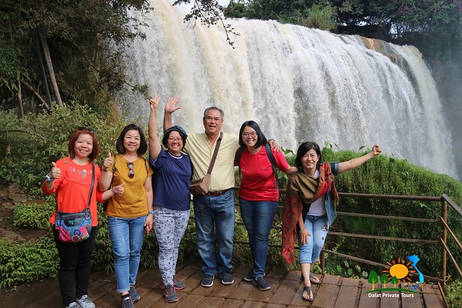 Dalat Countryside Private Tour and Waterfall - Tasting Vietnamese coffee at Me Linh Coffee Garden