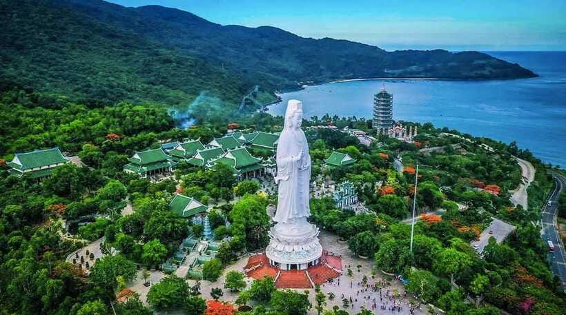 DaNang/HA: Lady Buddha, Marble Mountain & Am Phu Caves Tour - Local food in Da Nang