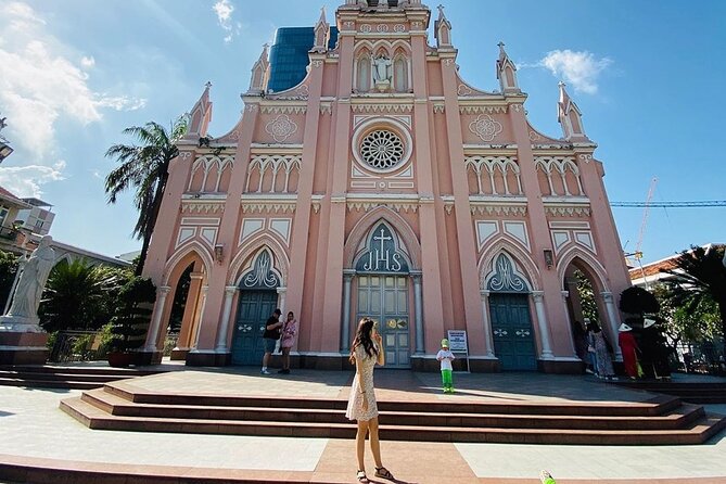 ️ Danang Instagram Tour: Most Famous Spots (Private & All-Inclusive) - A coffee break before Da Nang Cathedral