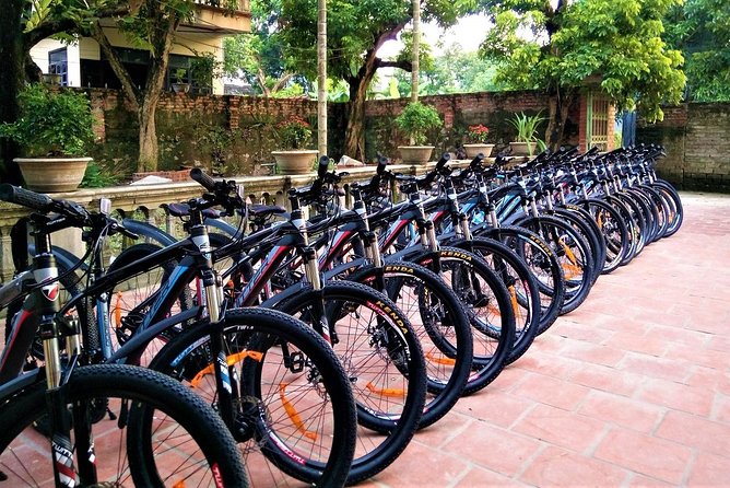 Discover Trang An Natural World Heritage, Bich Dong Pagoda, Cycling Day Tour - The early road from Hanoi to Ninh Binh