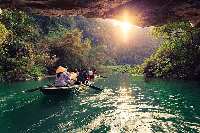 Discover Trang An Natural World Heritage, Bich Dong Pagoda, Cycling Day Tour - Lunch with local flavors