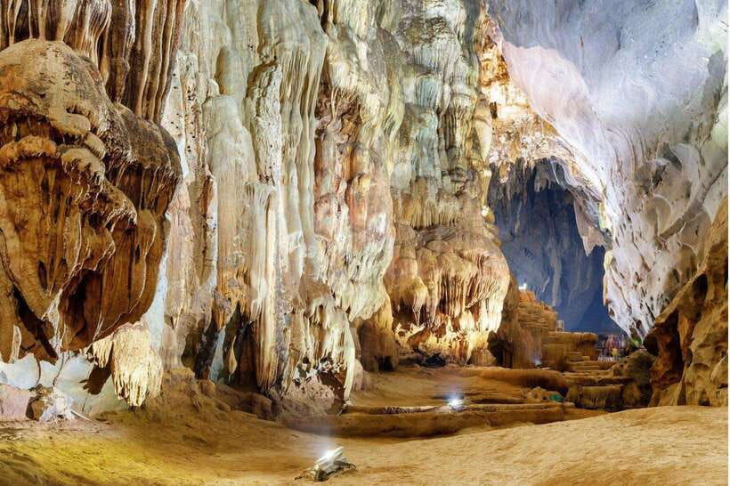 Dong Hoi/Phong Nha: Paradise Cave - Phong Nha Cave Tour - What makes the guide important