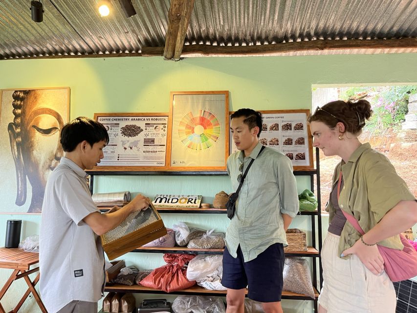 Experience specialty coffee with sustainable coffee farmers - Tasting five coffees from Arabica and Robusta