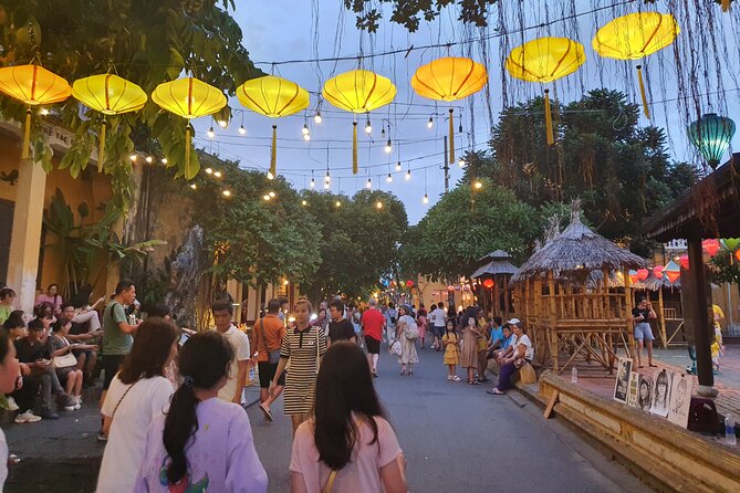 Explore Hoi An and Da Nang by private tour with local guide - What the guide adds to the day