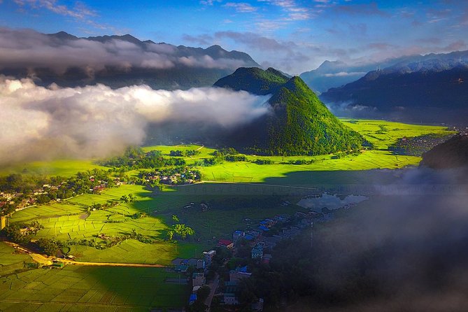Explore Mai Chau - Pu Luong 3 days 2 nights - Thung Khe Pass and the first Mai Chau walk