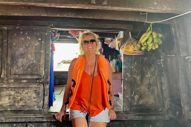 Floating Market & Hidden Canals – Small Group Morning Boat Tour - The 10-minute ride to Lò hủ tiếu Chín Của