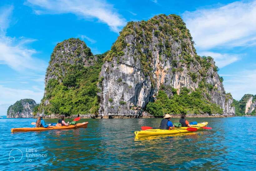 From Hanoi: 1 -Day Halong Bay Cruise With Big & Small Groups - The midday cruise and Vietnamese lunch