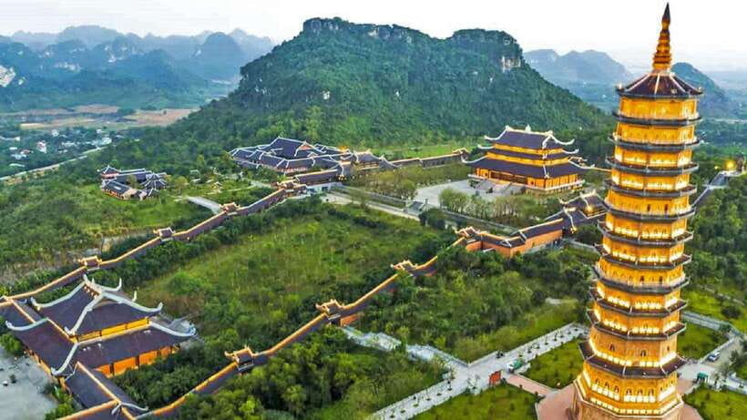 From Hanoi: 1-Day Ninh Binh Highlights Tour with Lunch - The Trang An or Tam Coc boat ride