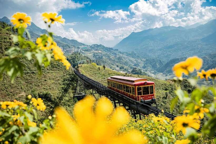 From Hanoi: 1-day Sapa Trekking Tour With Overnight Bus - Ta Van lunch at a local homestay