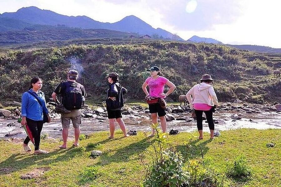 From Hanoi: 2-Day 2-Night Sapa Tour by Overnight Train - Hotel comfort, meals, and what to pack