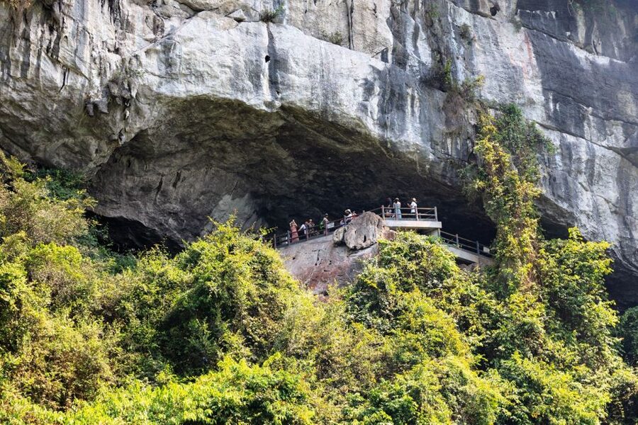From Hanoi: 2-Day Ha Long Bay Tour with Ninh Binh and Cruise - The sunset party and the late return to Hanoi
