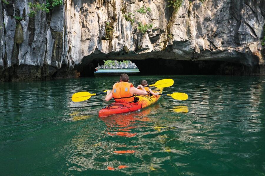 From Hanoi: 2-Day Halong and Lan Ha Bay La Pandora Cruise - Lunch among the limestone islands