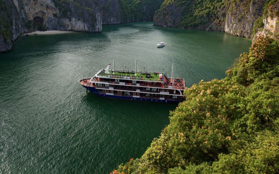 From Hanoi: 2-Day Halong and Lan Ha Bay La Pandora Cruise - Guide quality and group size