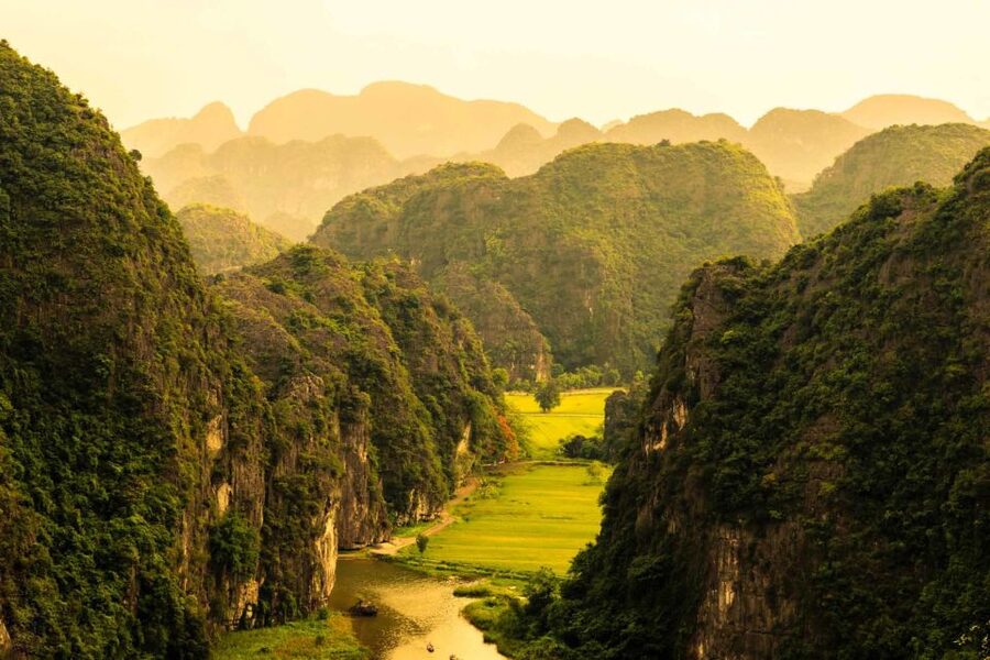 From Hanoi: 2-Day Ninh Binh Tour with Accommodation & Meals - Mua Cave And The Ngoa Long Mountain View