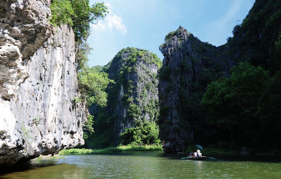 From Hanoi: 2-Day Ninh Binh Tour with Accommodation & Meals - Meeting A Three-Generation Vietnamese Family