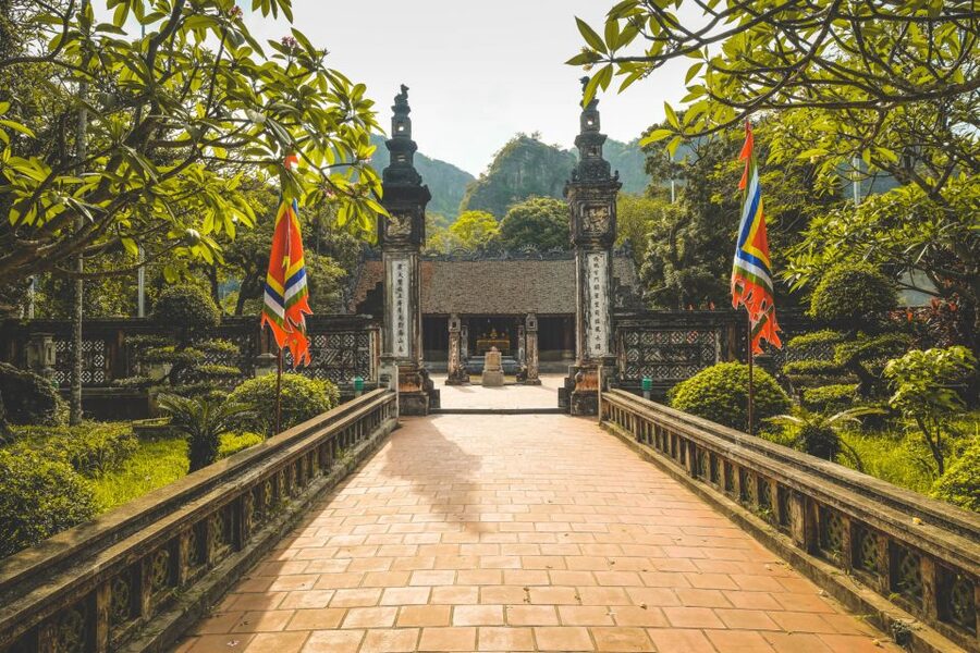 From Hanoi: 2-Day Ninh Binh Tour with Accommodation & Meals - Bich Dong Pagoda And Its Buddhist History