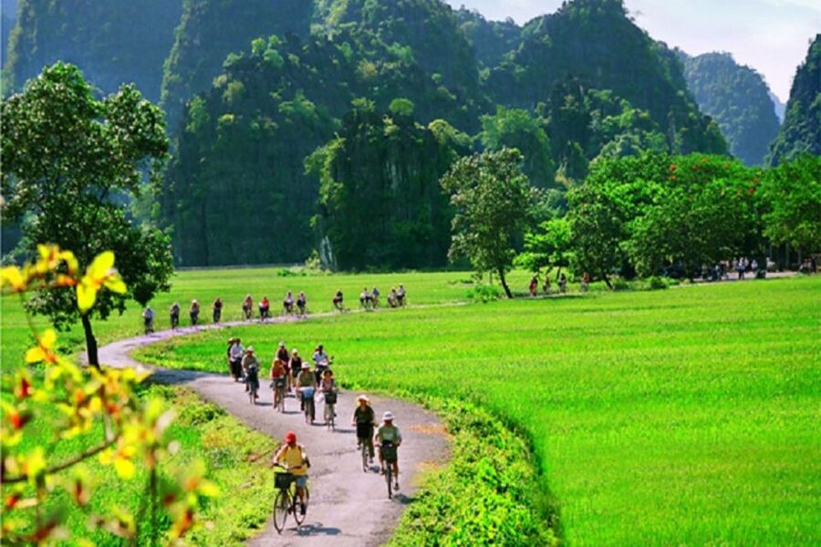 From Hanoi: 2-Day Ninh Binh Tour with Ha Long Bay Cruise - Day two crosses Hanoi to Ha Long Bay
