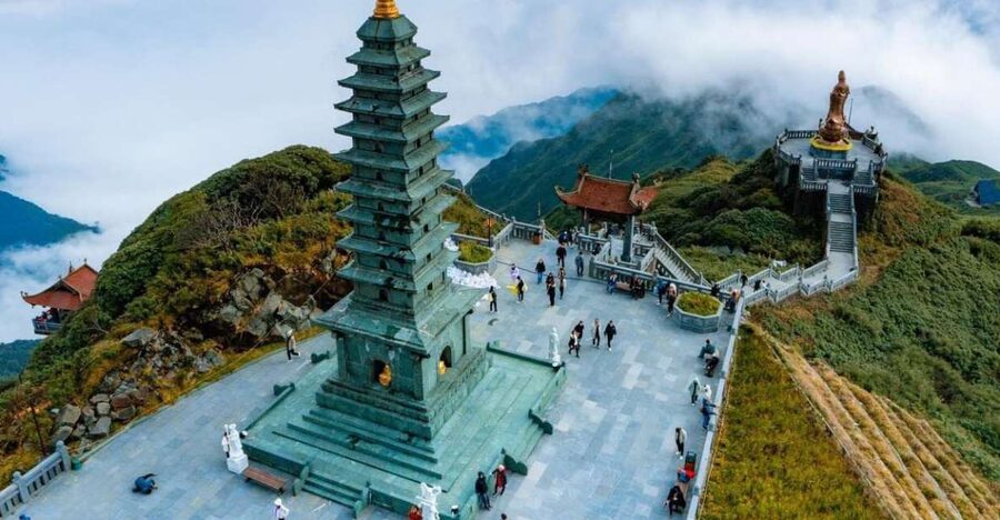 From Hanoi: 2-Day Sapa, Fansipan, and Muong Hoa Valley Tour - Fansipan after lunch: cable car, pagodas, and 600 steps