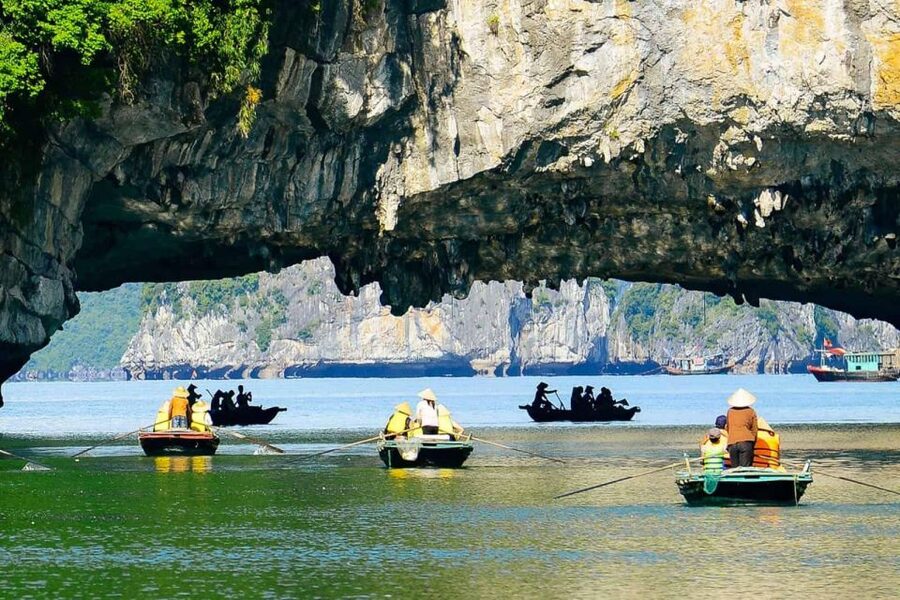 From Hanoi: 3-Day Luxury Tour Ninh Binh & Ha Long Bay Cruise - Sunset, dinner, and night squid fishing