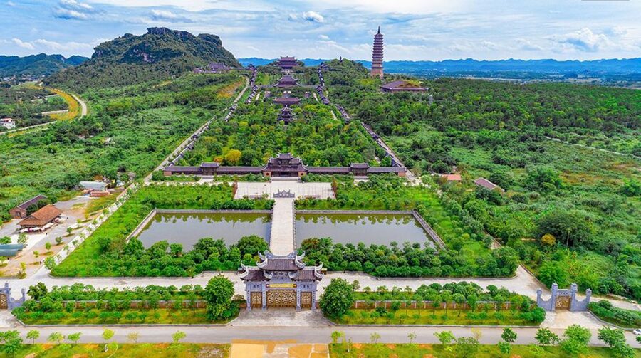 From Hanoi: Bai Dinh, Trang An, and Mua Cave Full-Day Tour - Trang An by boat, through limestone caves