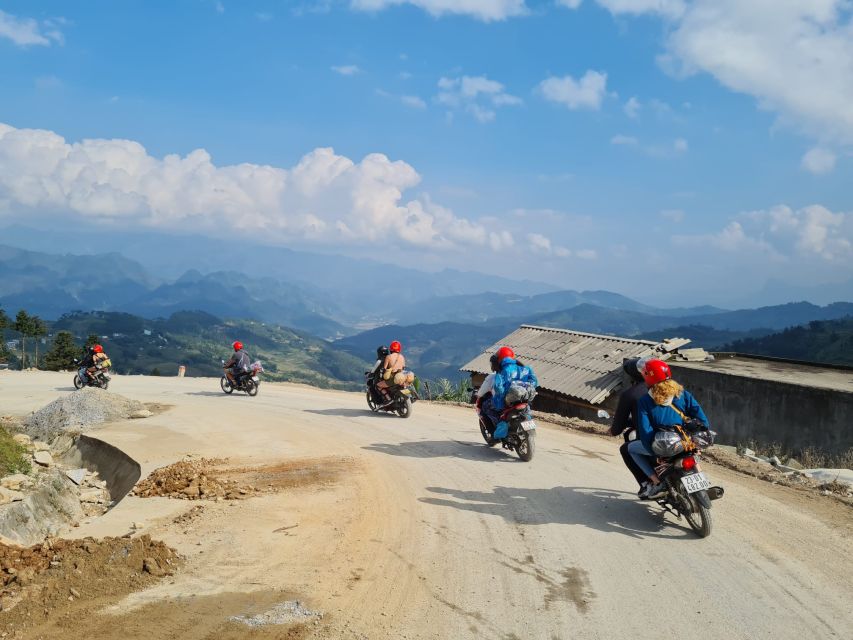 From Hanoi: Ha Giang Loop 4-Night 4-Day with Easy Rider - Night 1: The overnight ride from Hanoi to Ha Giang
