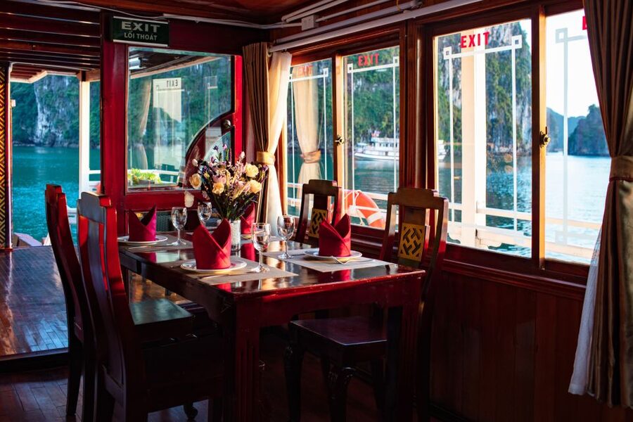 From Hanoi: Ha Long - Bai Tu Long Bay 2-Day 1-Night Cruise - Vietnamese cooking and the final lunch