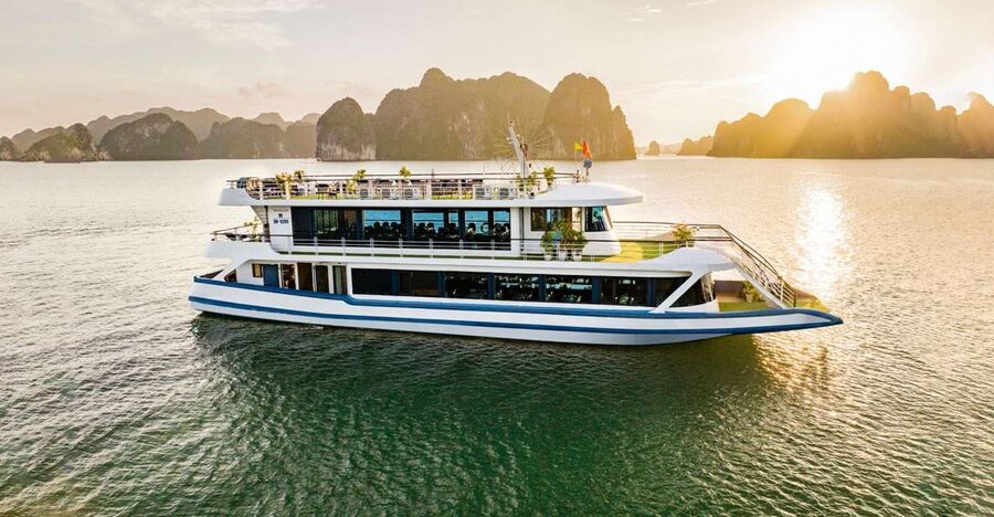 From Hanoi: Ha Long Bay 5-star Day Cruise with Buffet Lunch - Practical packing and booking advice