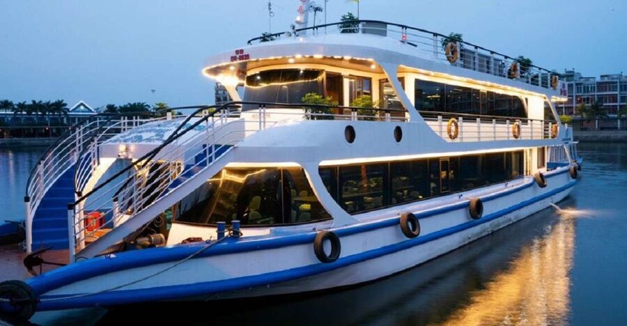 From Hanoi: Ha Long Bay Luxury Cruise Day Tour with Jacuzzi - Buffet lunch with Vietnamese choices
