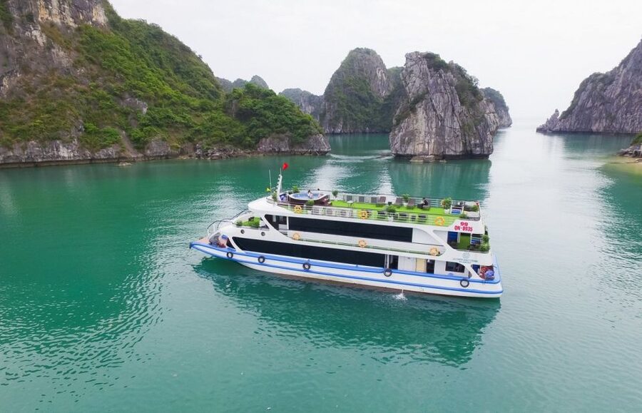 From Hanoi: Ha Long Bay Luxury Cruise Day Tour with Jacuzzi - Titov Island for a view and a swim