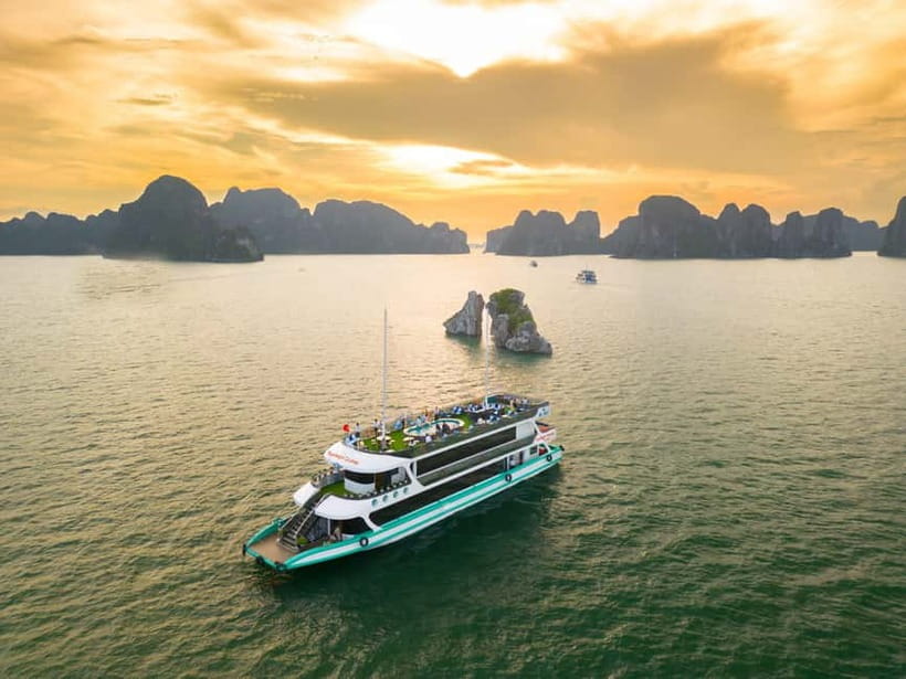 From Hanoi: Halong bay Luxury tour on 5 star cruise - Lunch with Fighting Chicken Islet outside the window