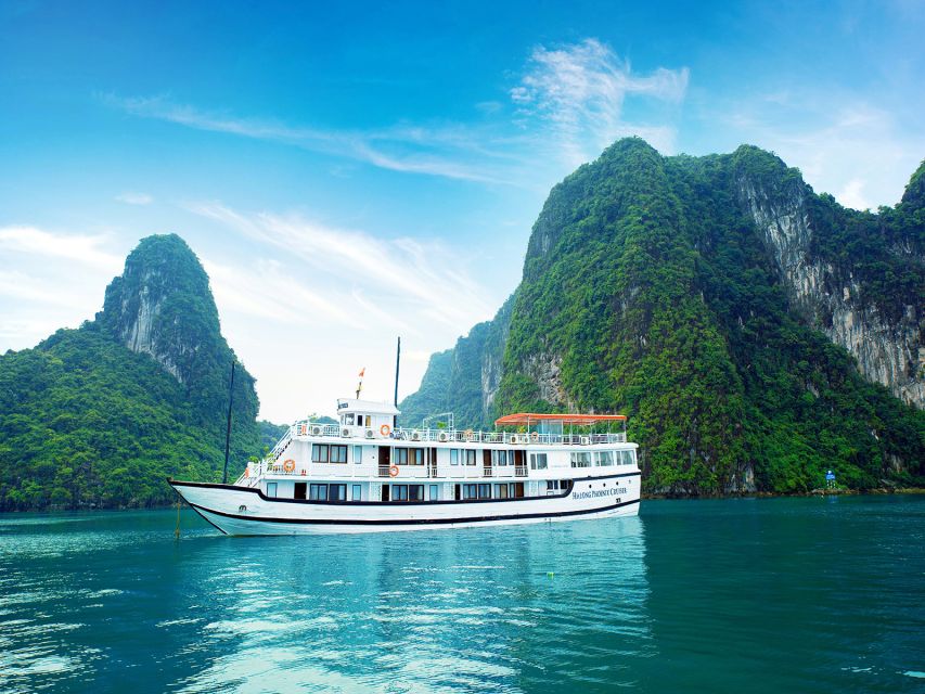 From Hanoi: Halong Explorer 3-Day Deluxe Cruise - Luon Cave by kayak and bamboo boat
