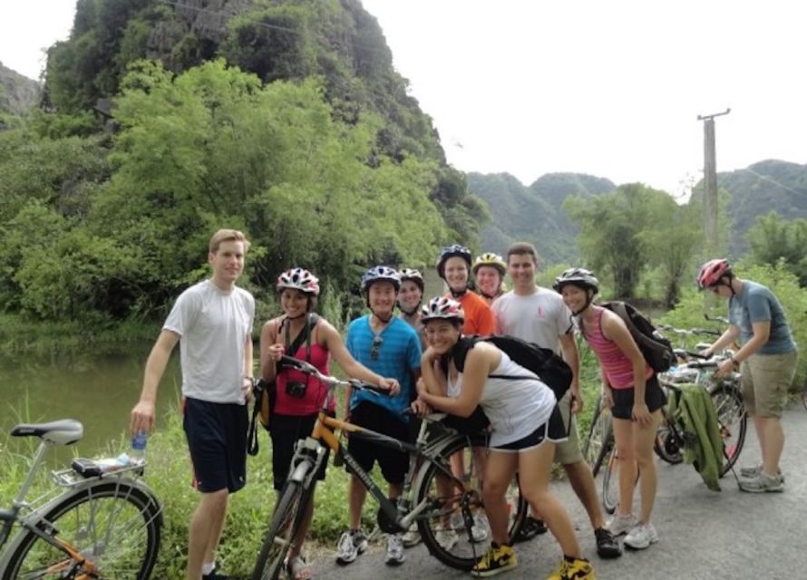 From Hanoi: Hoa Lu, Hang Mua Hike, Tam Coc Boat, and Lunch - Tam Coc by sampan