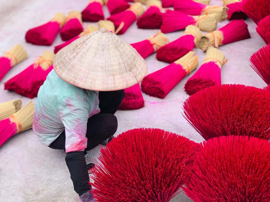 From Hanoi: Incense Village, Conical Hat and HaThai Art Tour - Ha Thai lacquer village and the extra-cost artwork