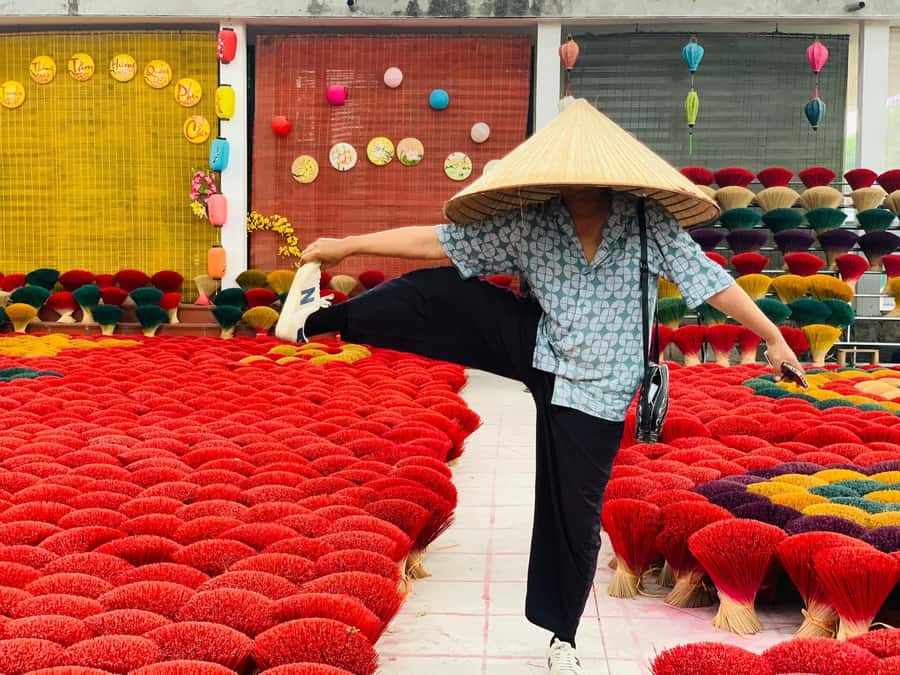 From Hanoi: Incense Village, Conical Hat and HaThai Art Tour - Transport and meeting details from Hanoi