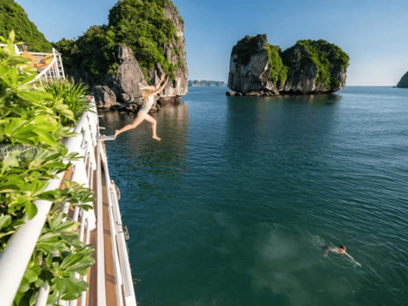 From Hanoi: Lan Ha Bay and Cat Ba Island Cruise with Lunch - Cai Beo’s floating homes and the first hour aboard