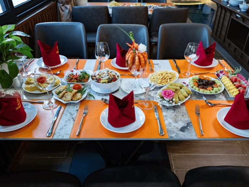 From Hanoi: Lan Ha Bay and Cat Ba Island Cruise with Lunch - Lunch on the water at 11:30 AM