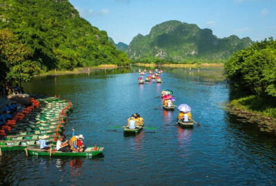 Ninh Binh Boat Ride, Mua Cave Hike, Temple Visit