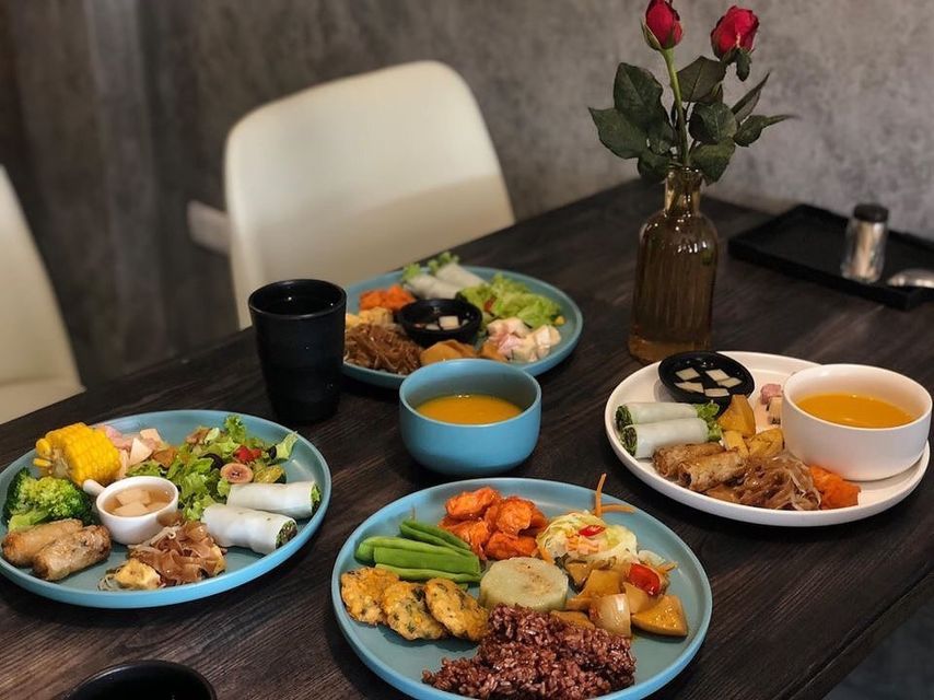 From Hanoi: Old Quarter Vegetarian Food Tour - The optional Train Street visit