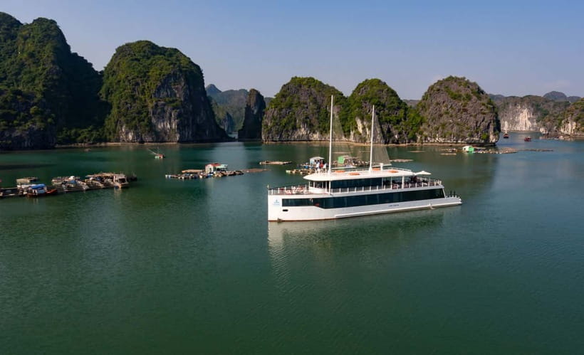 From Hanoi or Halong: Halong Bay Day Cruise - What the $97 price gets you