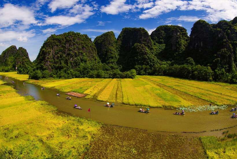 From Hanoi: Trang An Eco-tourism -Bai Dinh pagoda & Mua Cave - Lunch at Trang An Eco Holiday Retreat