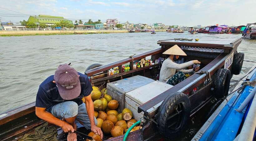 From HCM: Mekong Delta Can Tho Floating Market 2-Day Tour - The long road to Can Tho