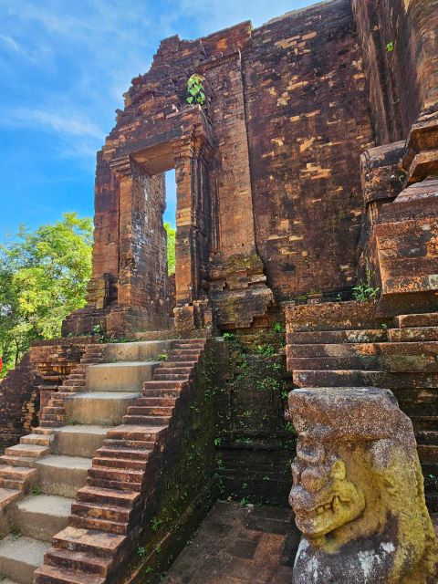 From Hoi An: My Son Sanctuary & Marble Mountains Guided Tour - Local food after the temple ruins