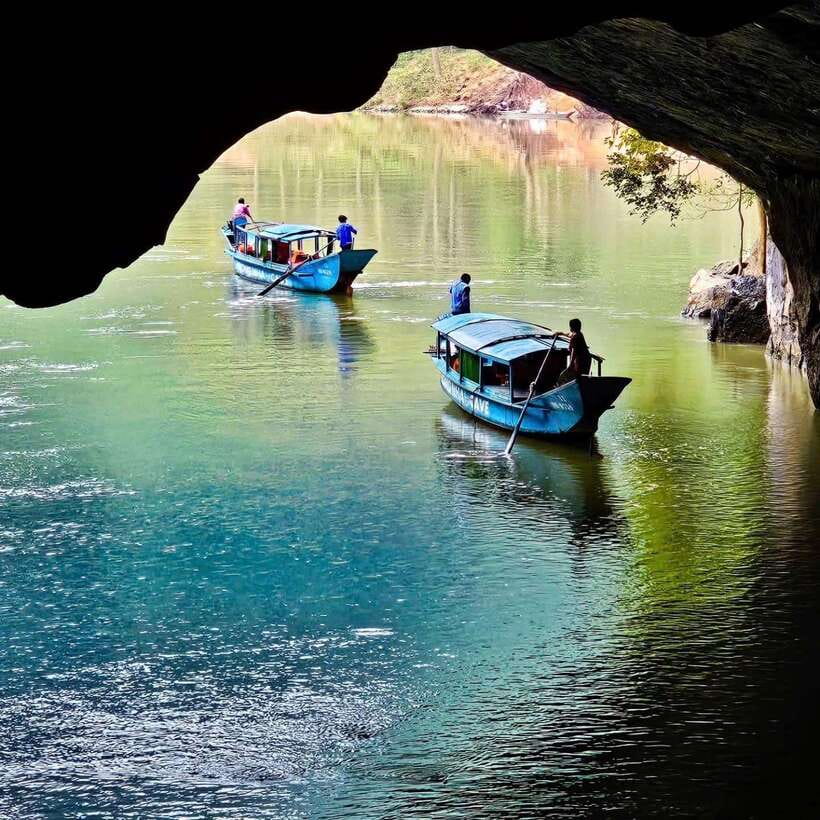 From Hue: Phong Nha Cave & Paradise Cave Full-Day Trip - Paradise Cave: 500 steps to a huge dry chamber