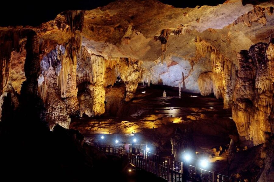 From Phong Nha/Dong Hoi: Paradise and Phong Nha Cave Tour - Timing, walking, and the full eight-hour day